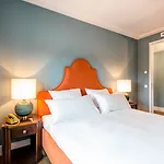 Hotel TWENTY EIGHT