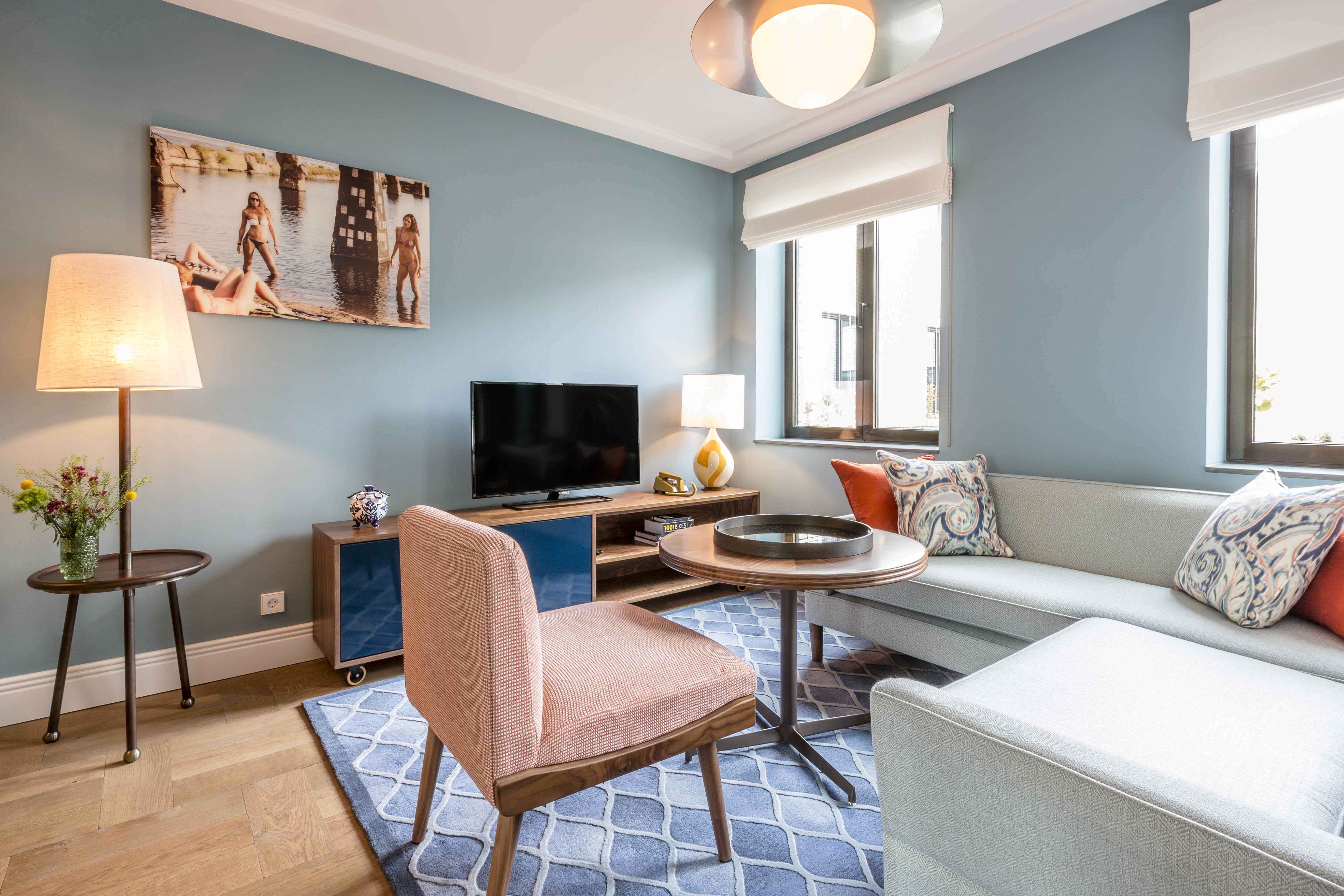 Twenty Eight Hotel 4*